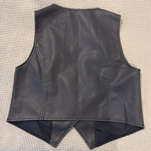 Wild Fable Fqux Leather Vest - Picture 3 of 3